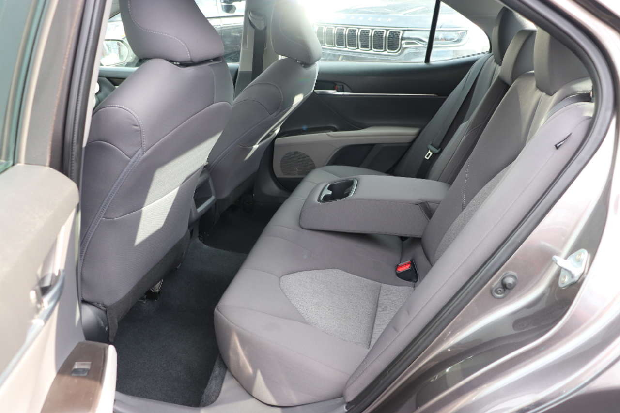 Toyota Camry LE Auto (Natl) 2024