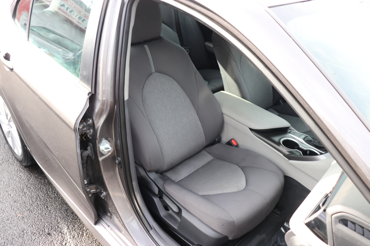 Toyota Camry LE Auto (Natl) 2024