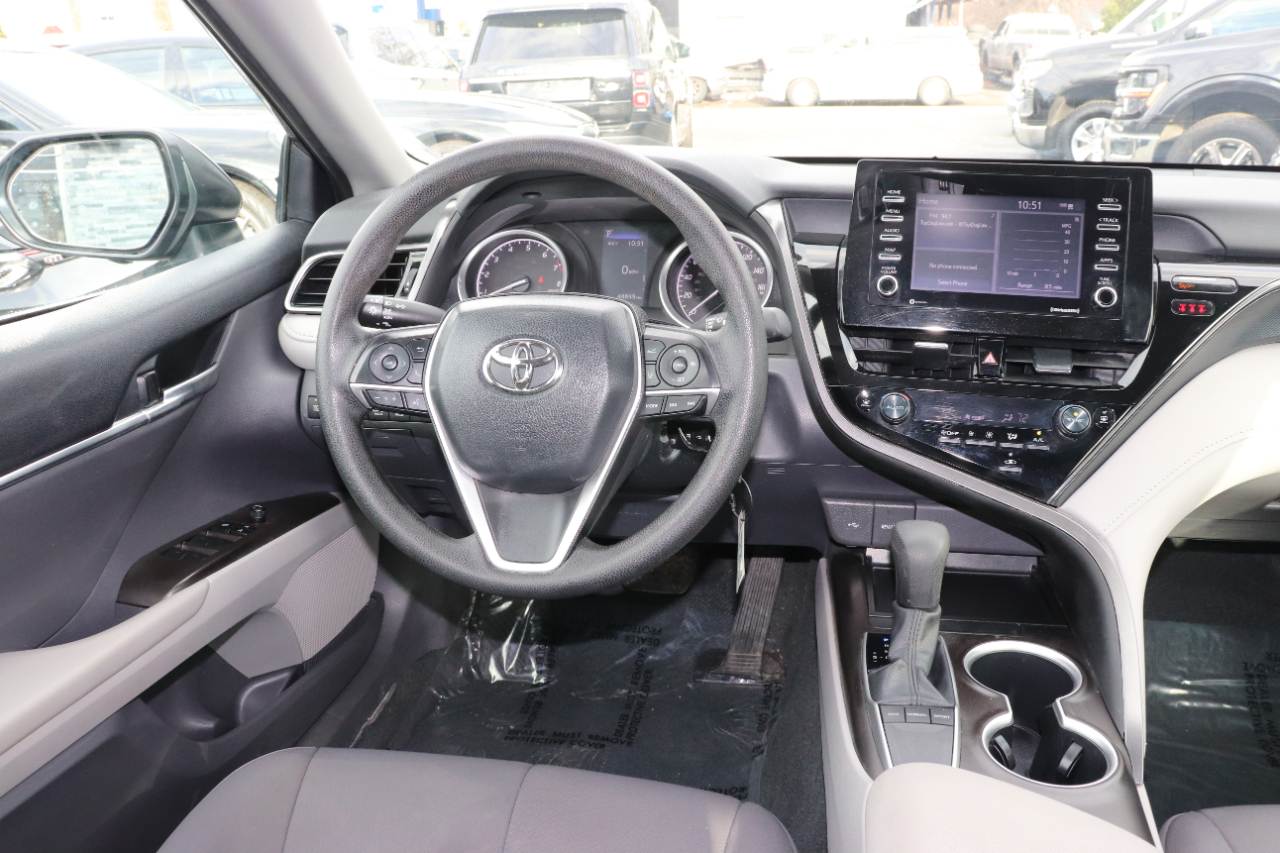 Toyota Camry LE Auto (Natl) 2024