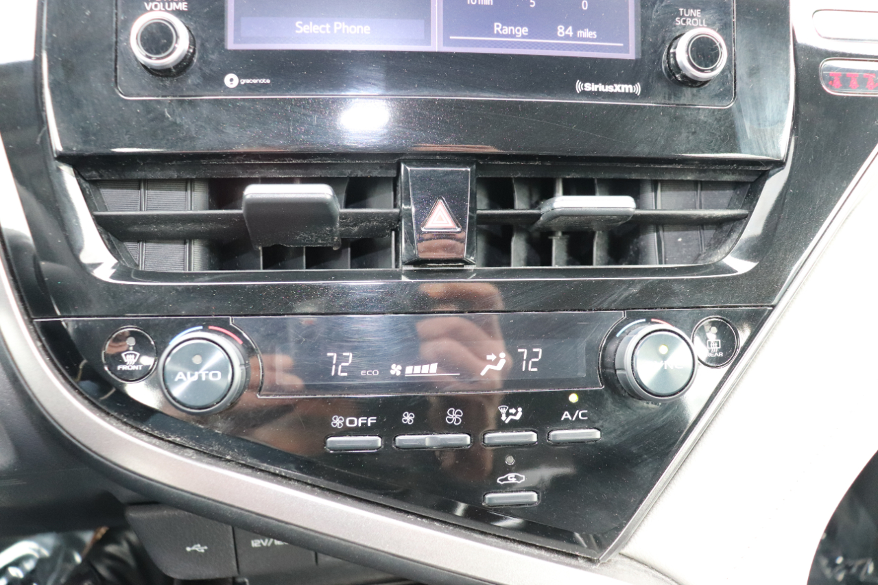 Toyota Camry LE Auto (Natl) 2024