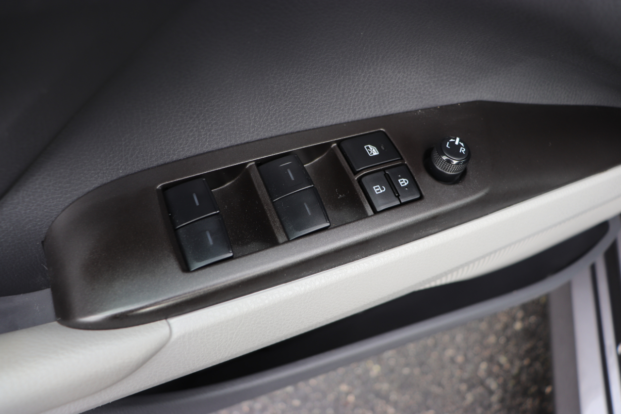 Toyota Camry LE Auto (Natl) 2024