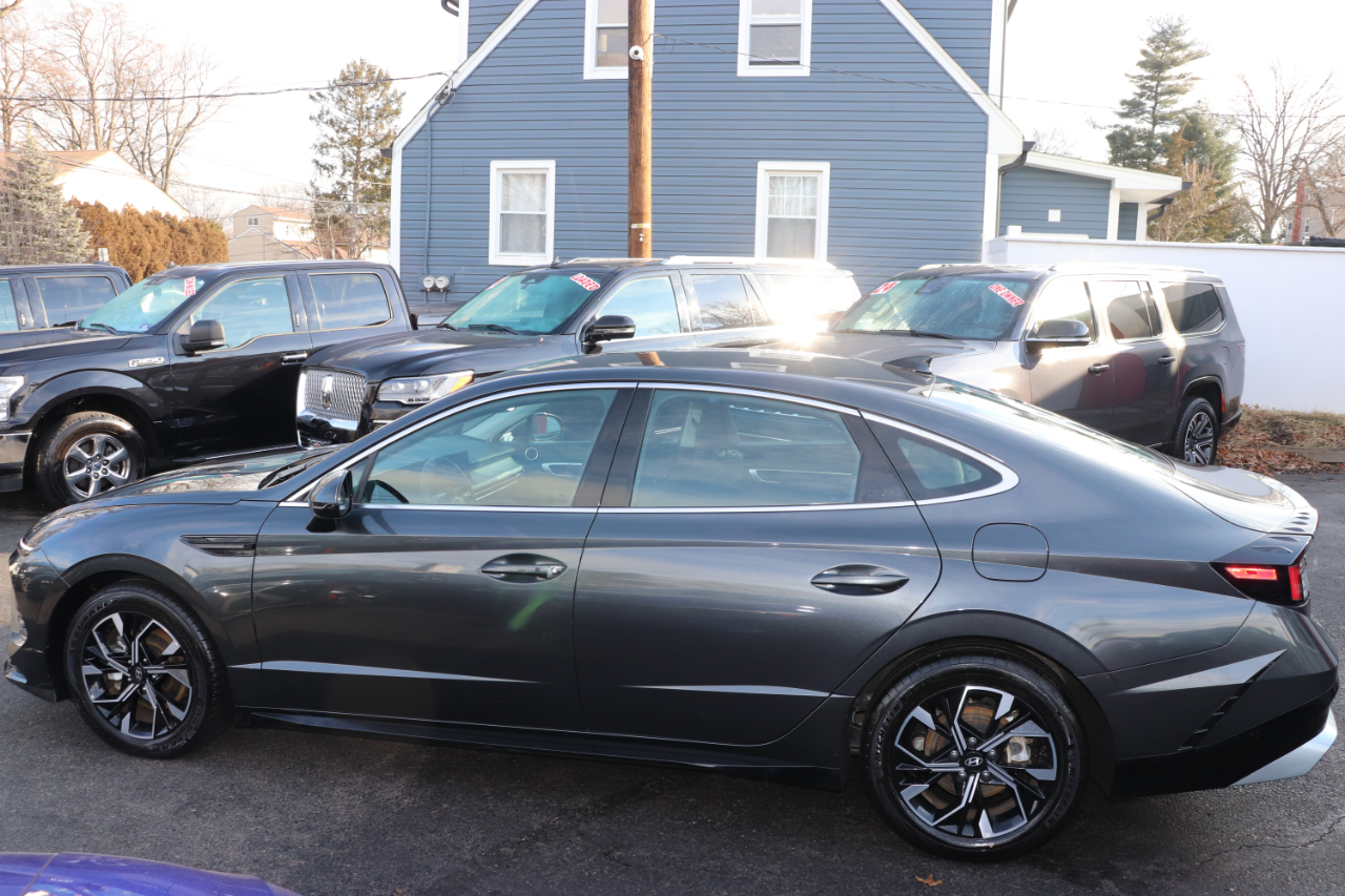 Hyundai Sonata SEL 2.5L FWD 2024