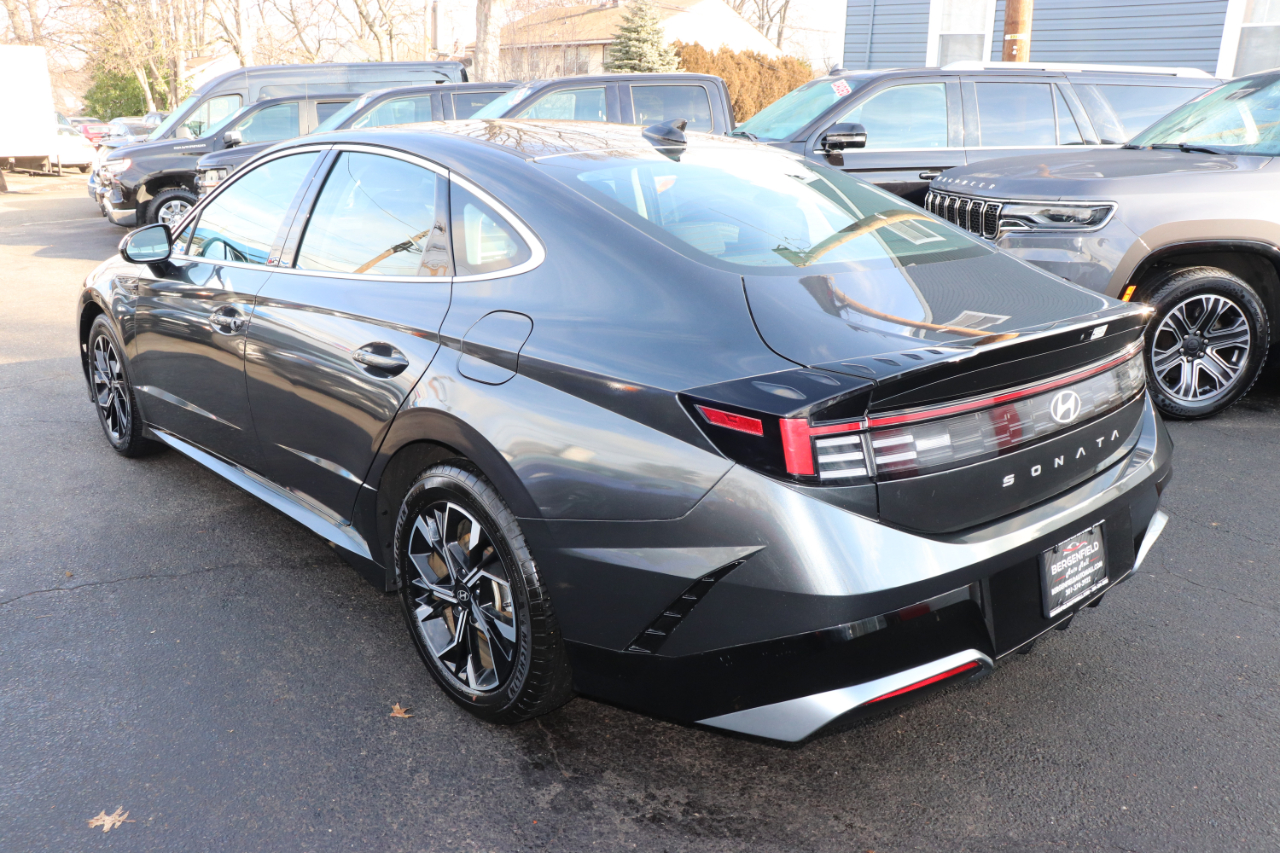 Hyundai Sonata SEL 2.5L FWD 2024