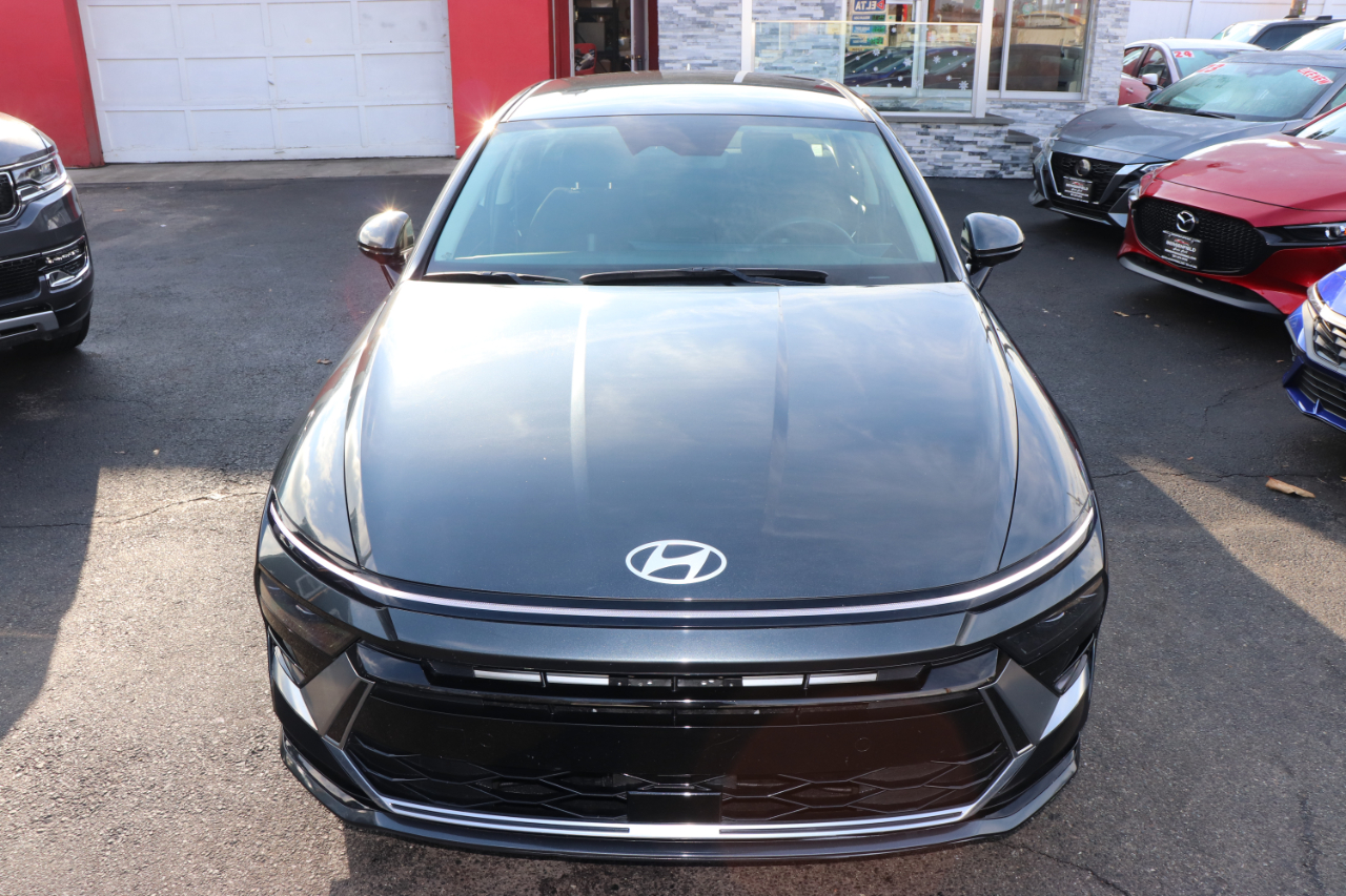 Hyundai Sonata SEL 2.5L FWD 2024