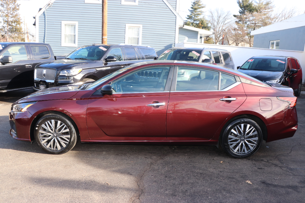 Nissan Altima 2.5 SV Sedan 2024