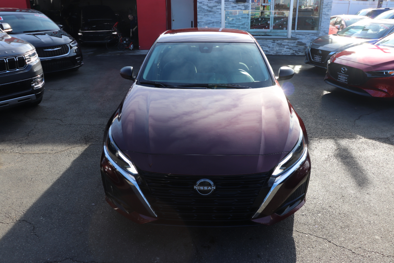 Nissan Altima 2.5 SV Sedan 2024