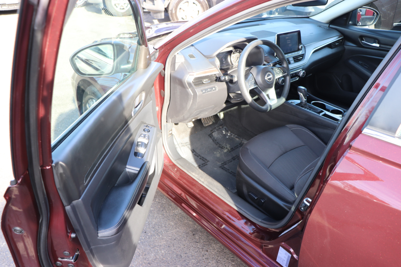 Nissan Altima 2.5 SV Sedan 2024