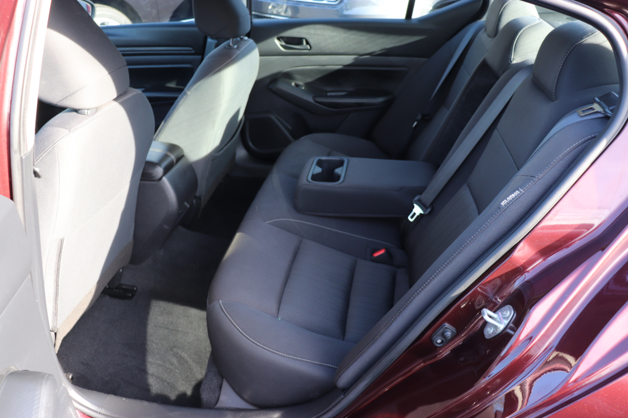 Nissan Altima 2.5 SV Sedan 2024