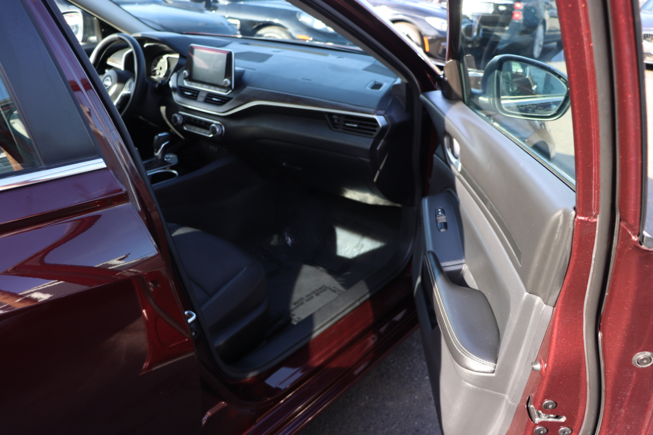 Nissan Altima 2.5 SV Sedan 2024