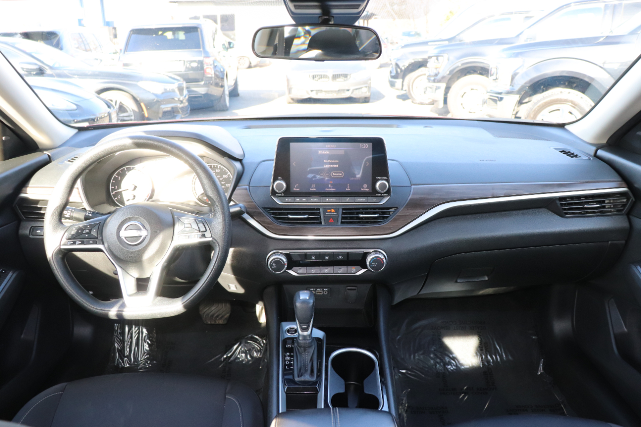 Nissan Altima 2.5 SV Sedan 2024