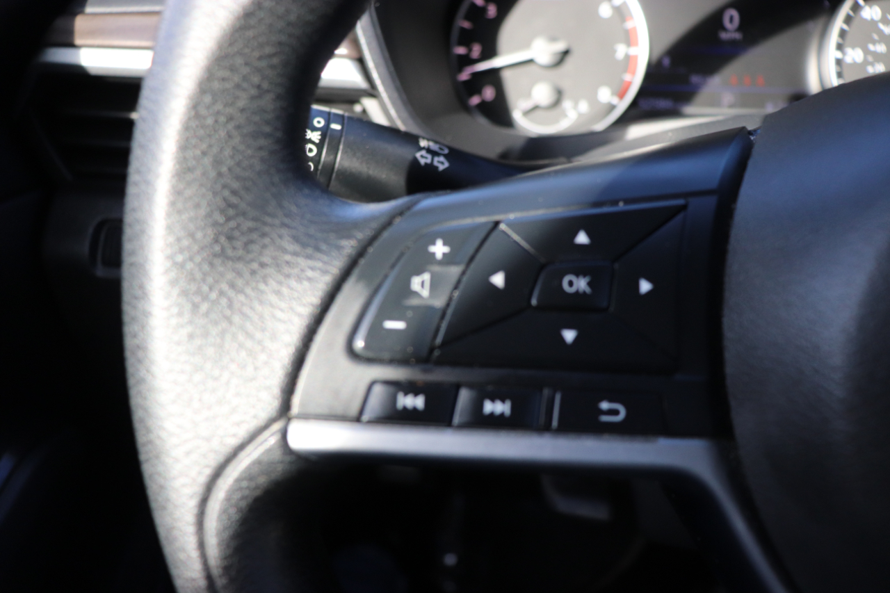 Nissan Altima 2.5 SV Sedan 2024