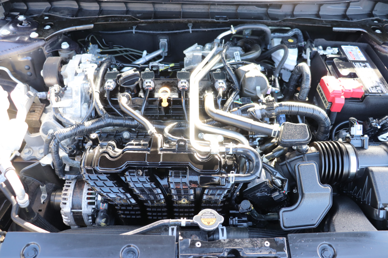 Nissan Altima 2.5 SV Sedan 2024