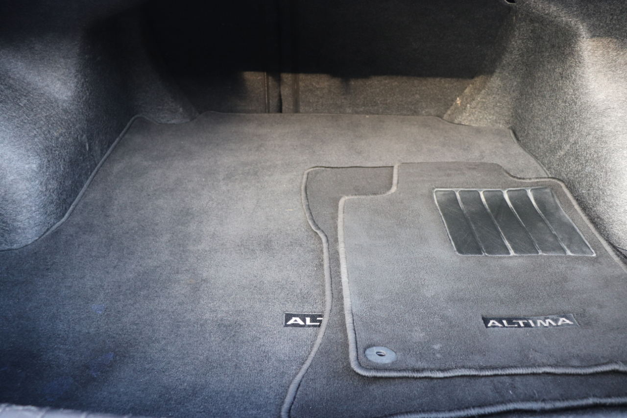 Nissan Altima 2.5 SV Sedan 2024