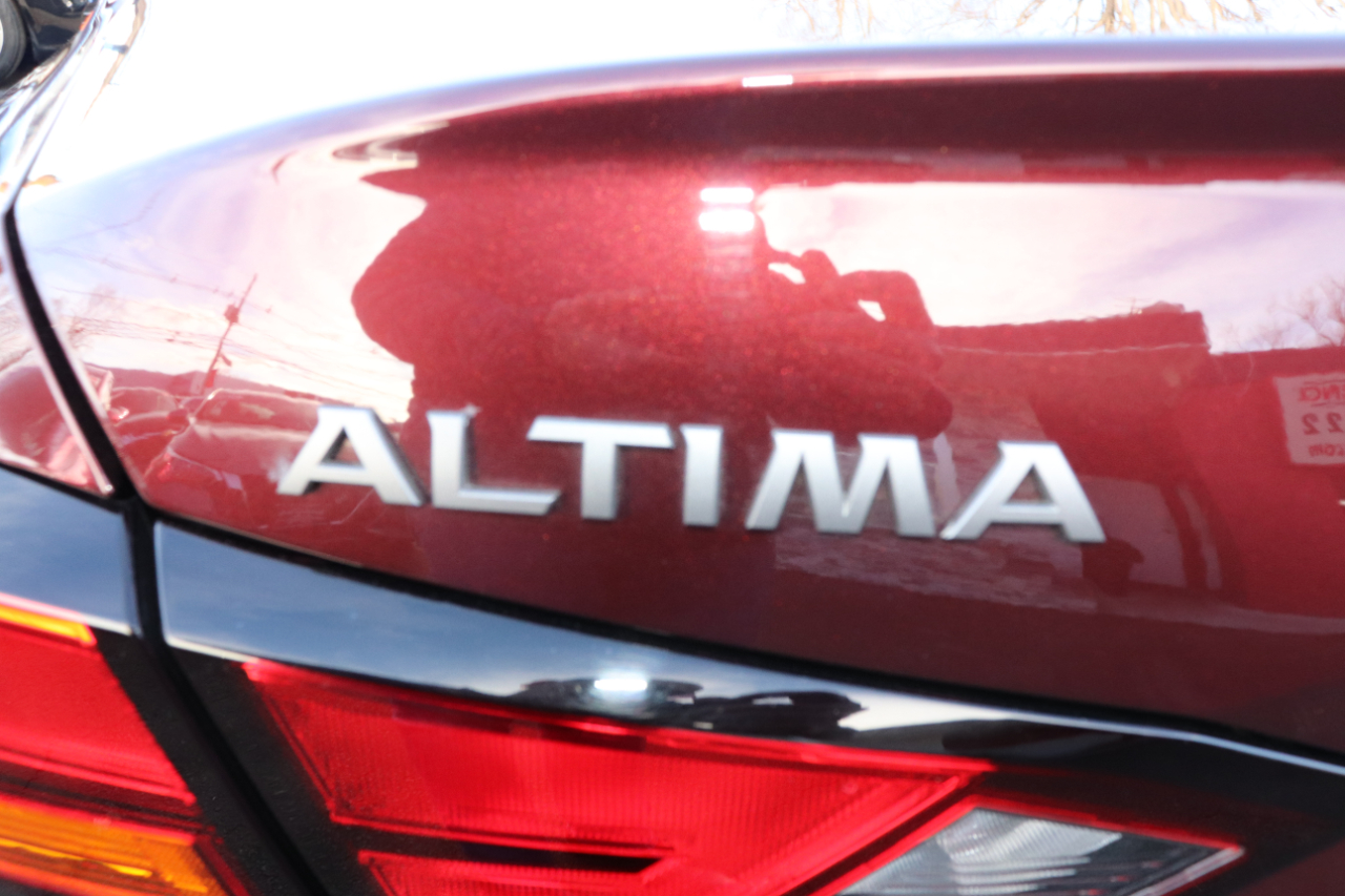 Nissan Altima 2.5 SV Sedan 2024