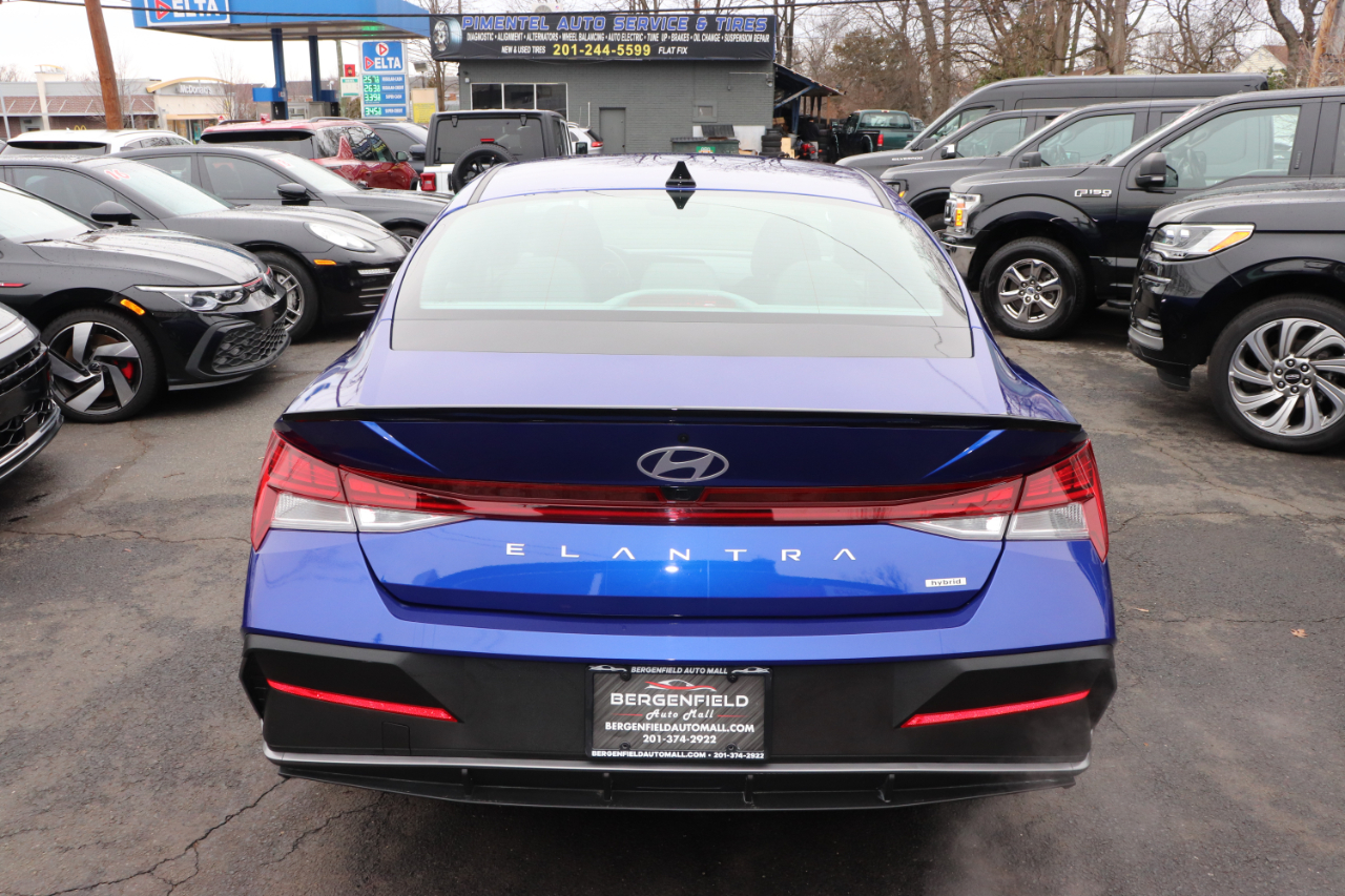 Hyundai Elantra Hybrid SEL Sport DCT 2025