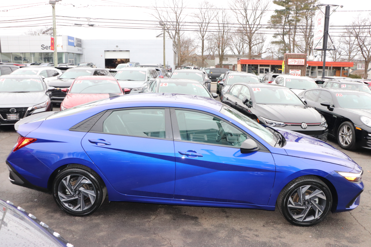 Hyundai Elantra Hybrid SEL Sport DCT 2025