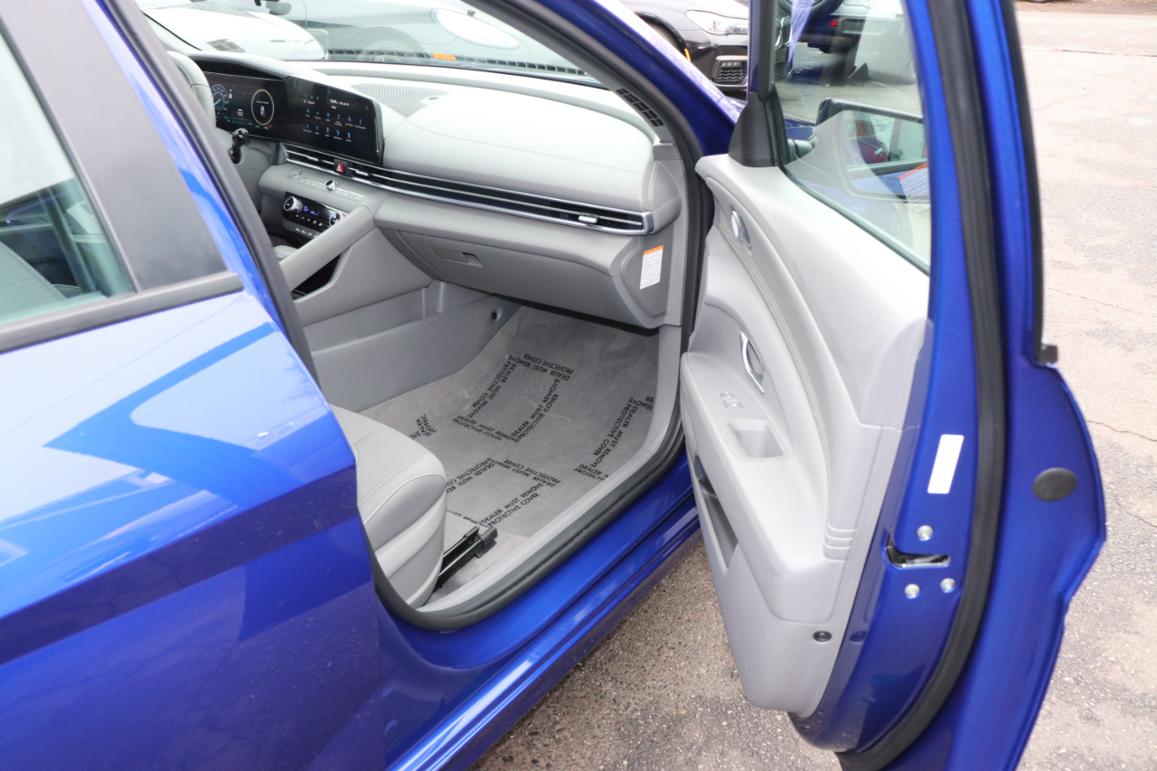 Hyundai Elantra Hybrid SEL Sport DCT 2025