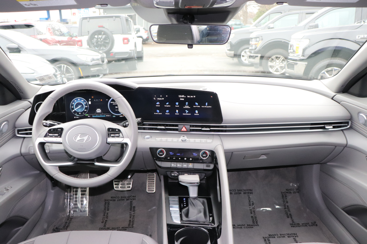 Hyundai Elantra Hybrid SEL Sport DCT 2025