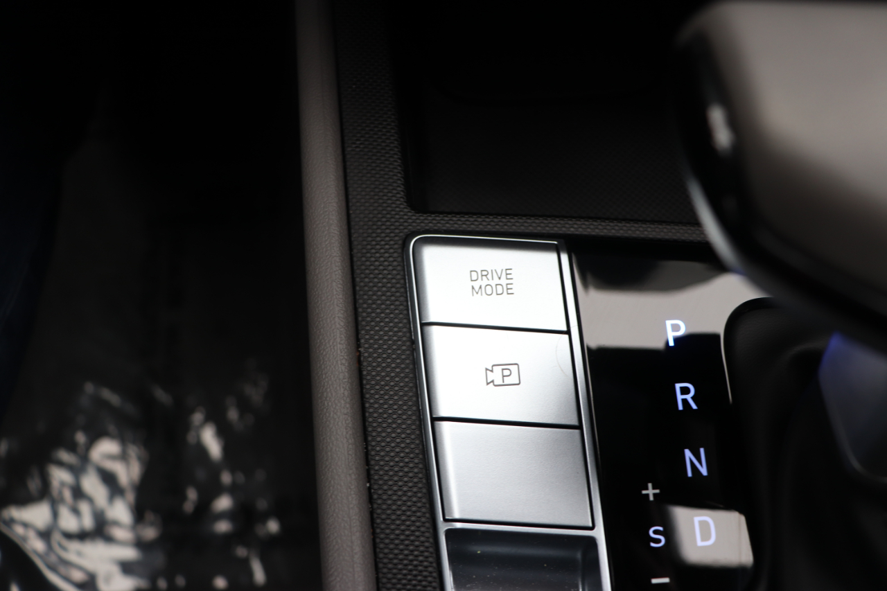 Hyundai Elantra Hybrid SEL Sport DCT 2025