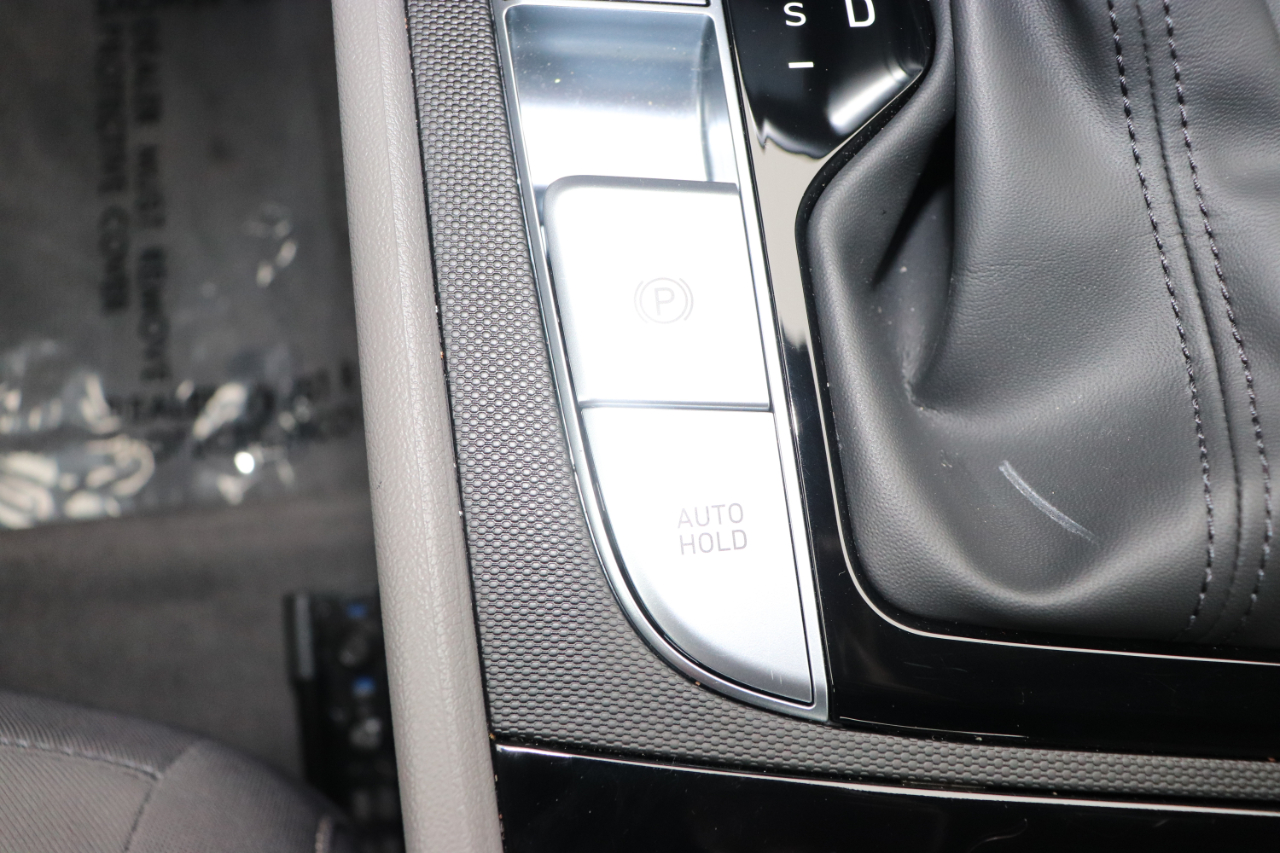 Hyundai Elantra Hybrid SEL Sport DCT 2025