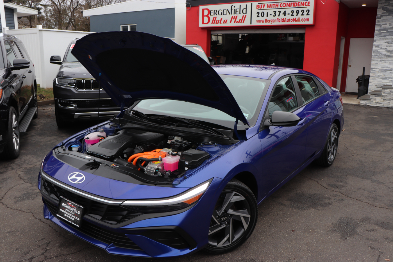 Hyundai Elantra Hybrid SEL Sport DCT 2025