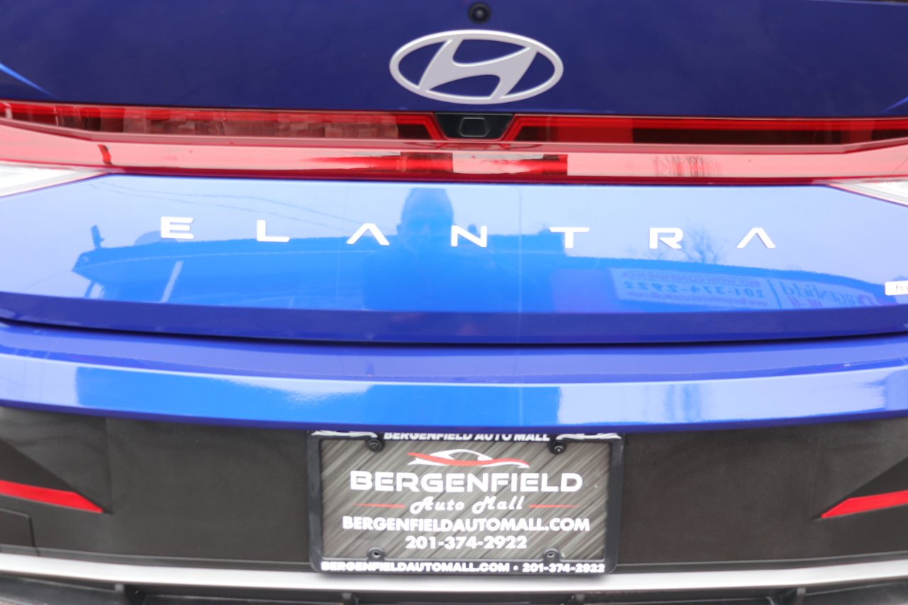 Hyundai Elantra Hybrid SEL Sport DCT 2025