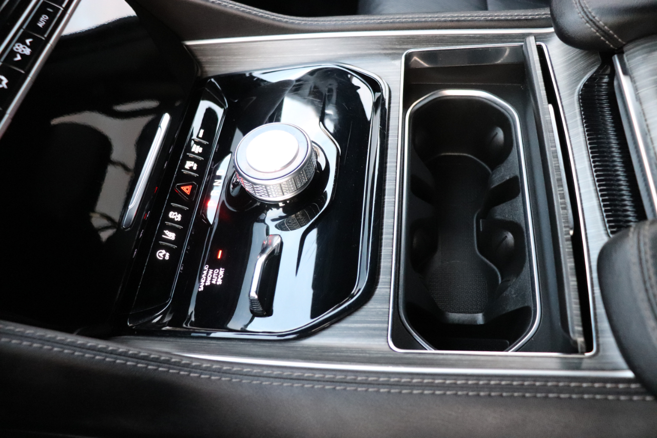 Jeep Wagoneer Series II 4x4 2024