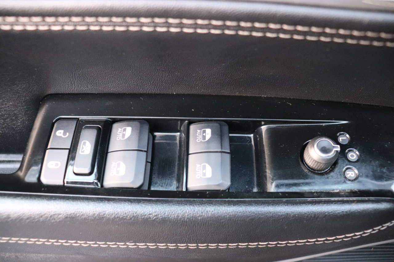 Jeep Wagoneer Series II 4x4 2024