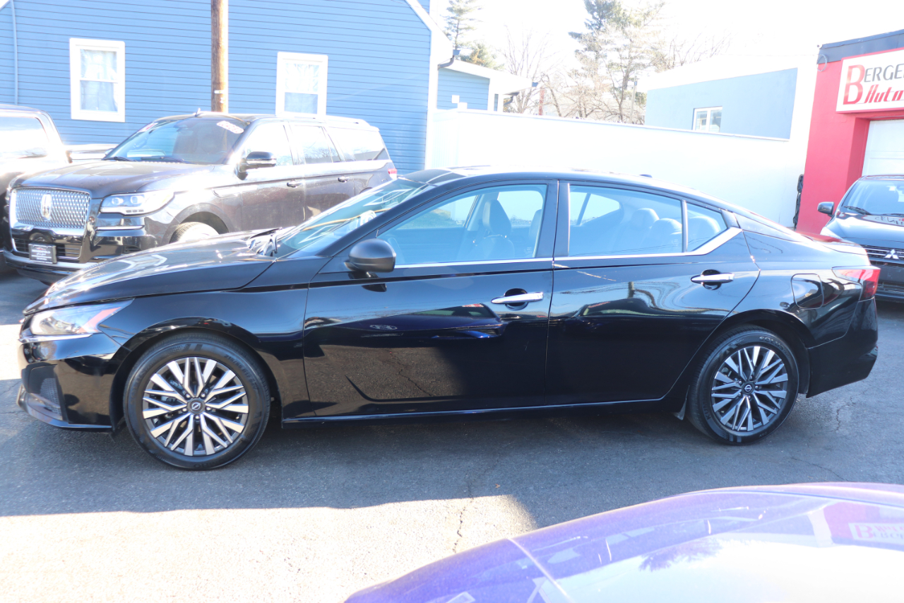 Nissan Altima 2.5 SV Sedan 2024