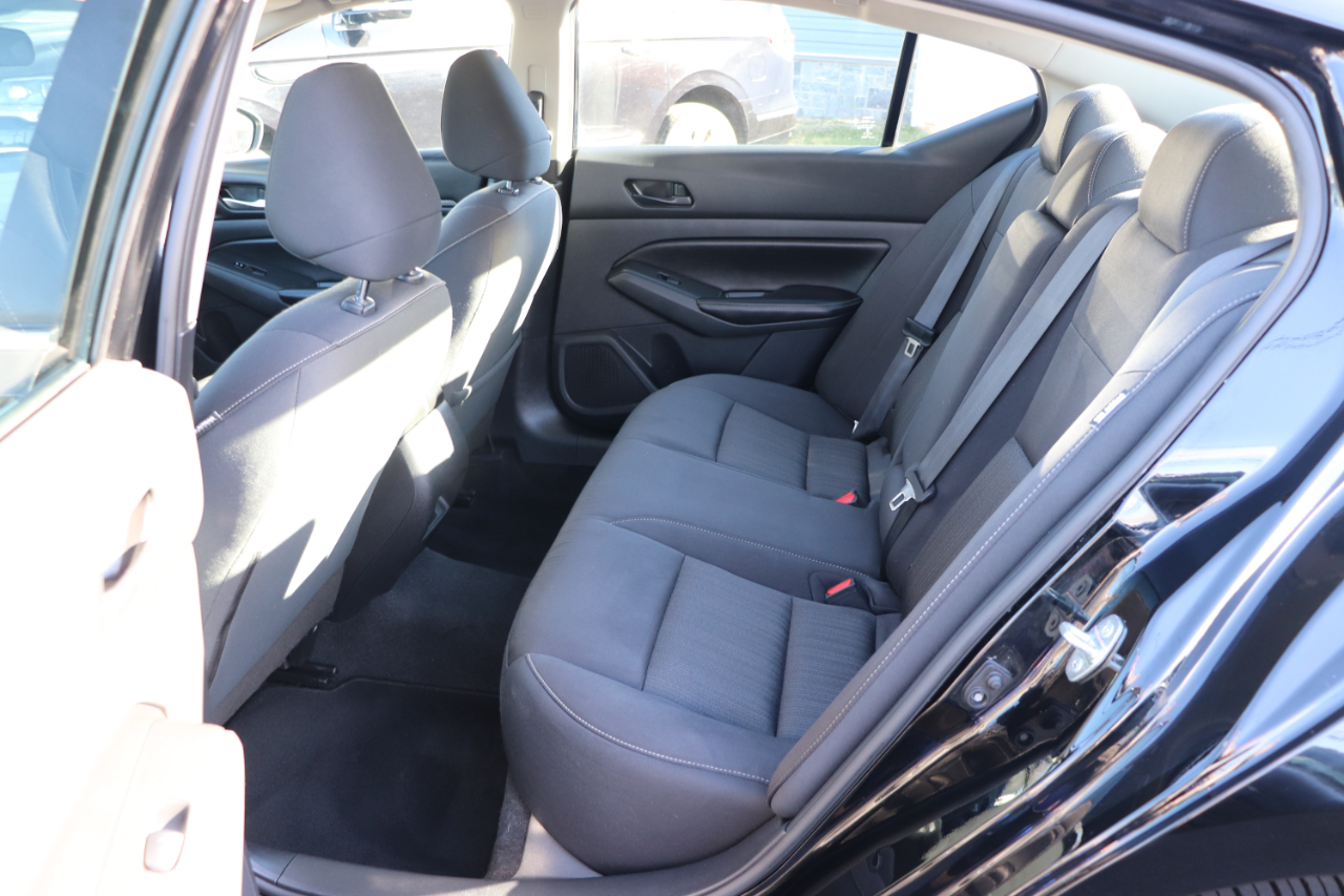 Nissan Altima 2.5 SV Sedan 2024