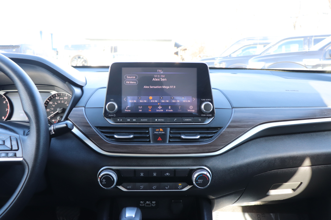 Nissan Altima 2.5 SV Sedan 2024