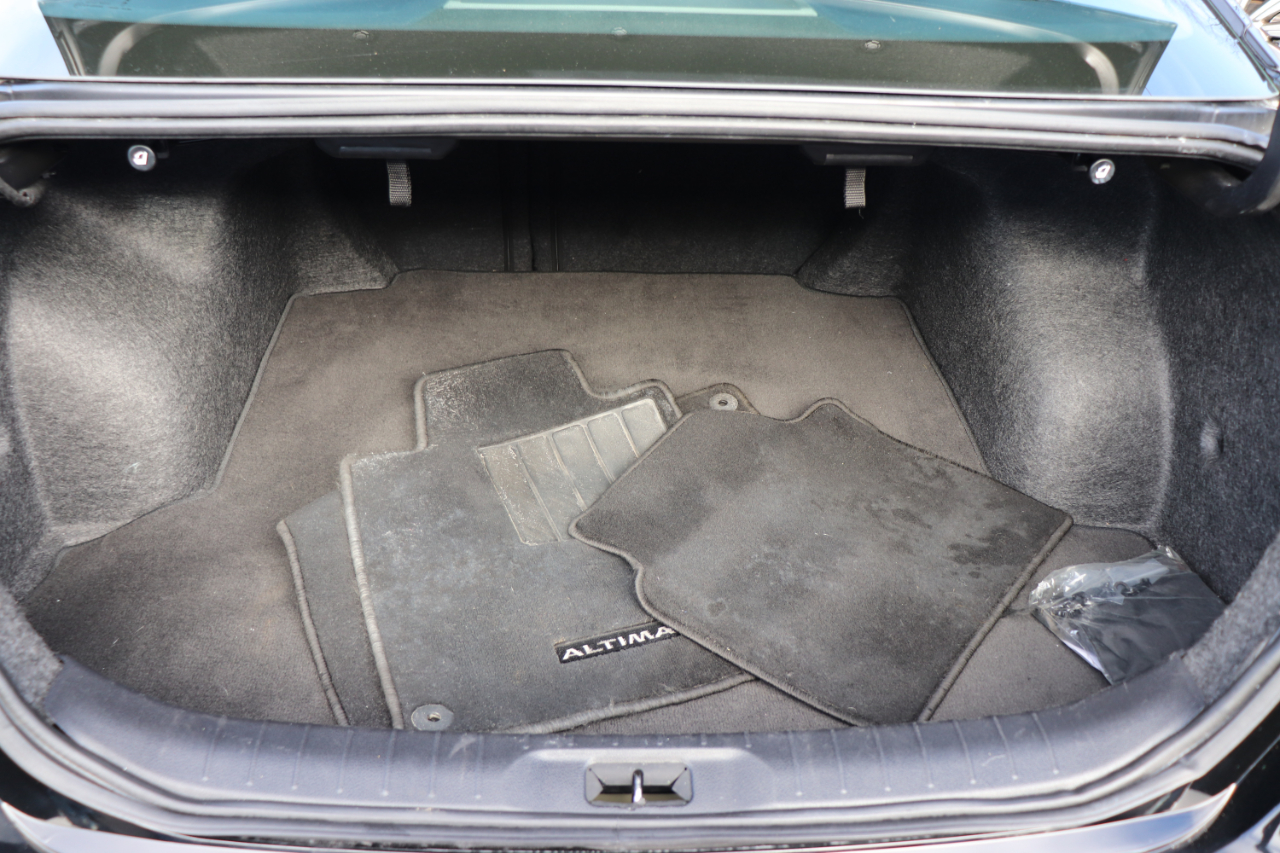 Nissan Altima 2.5 SV Sedan 2024