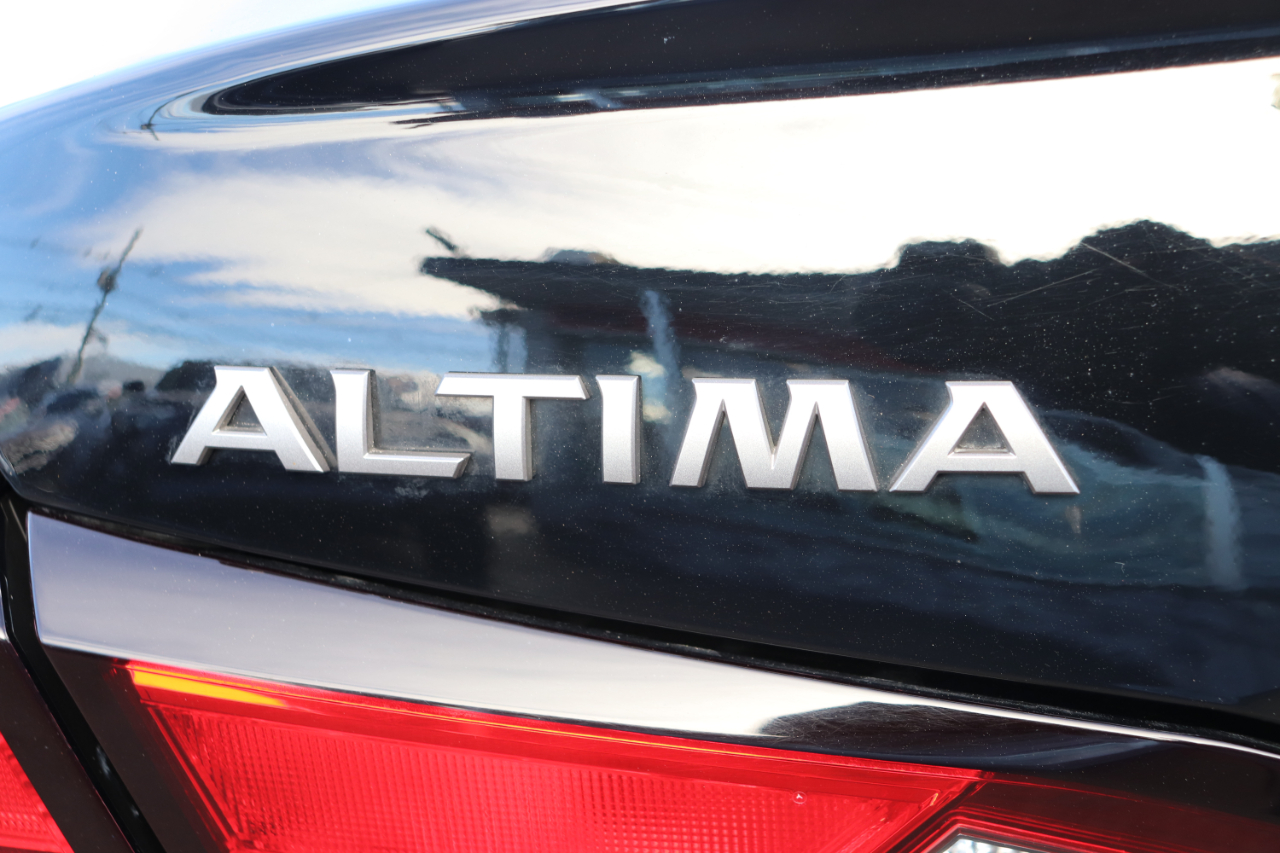 Nissan Altima 2.5 SV Sedan 2024