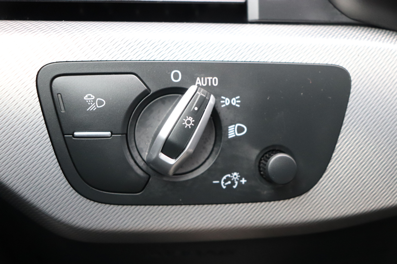 Audi A5 Sportback S line Premium 45 TFSI quattro 2025