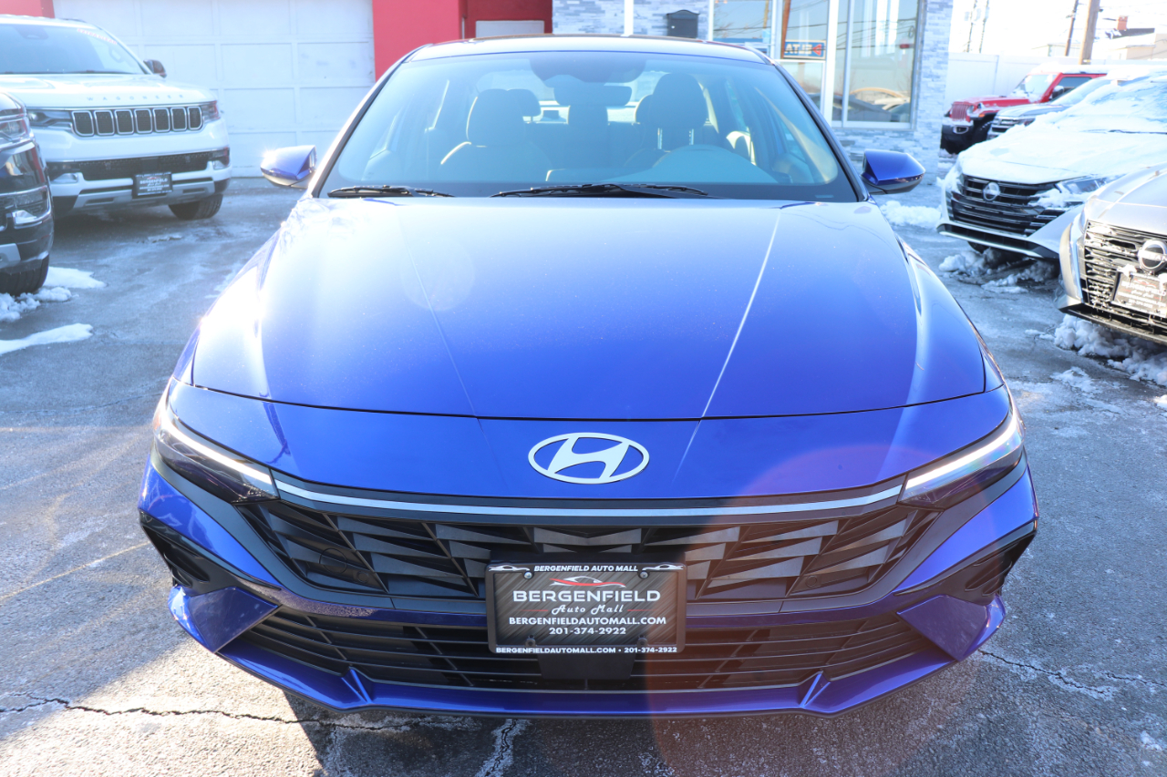 Hyundai Elantra SEL Convenience IVT 2025