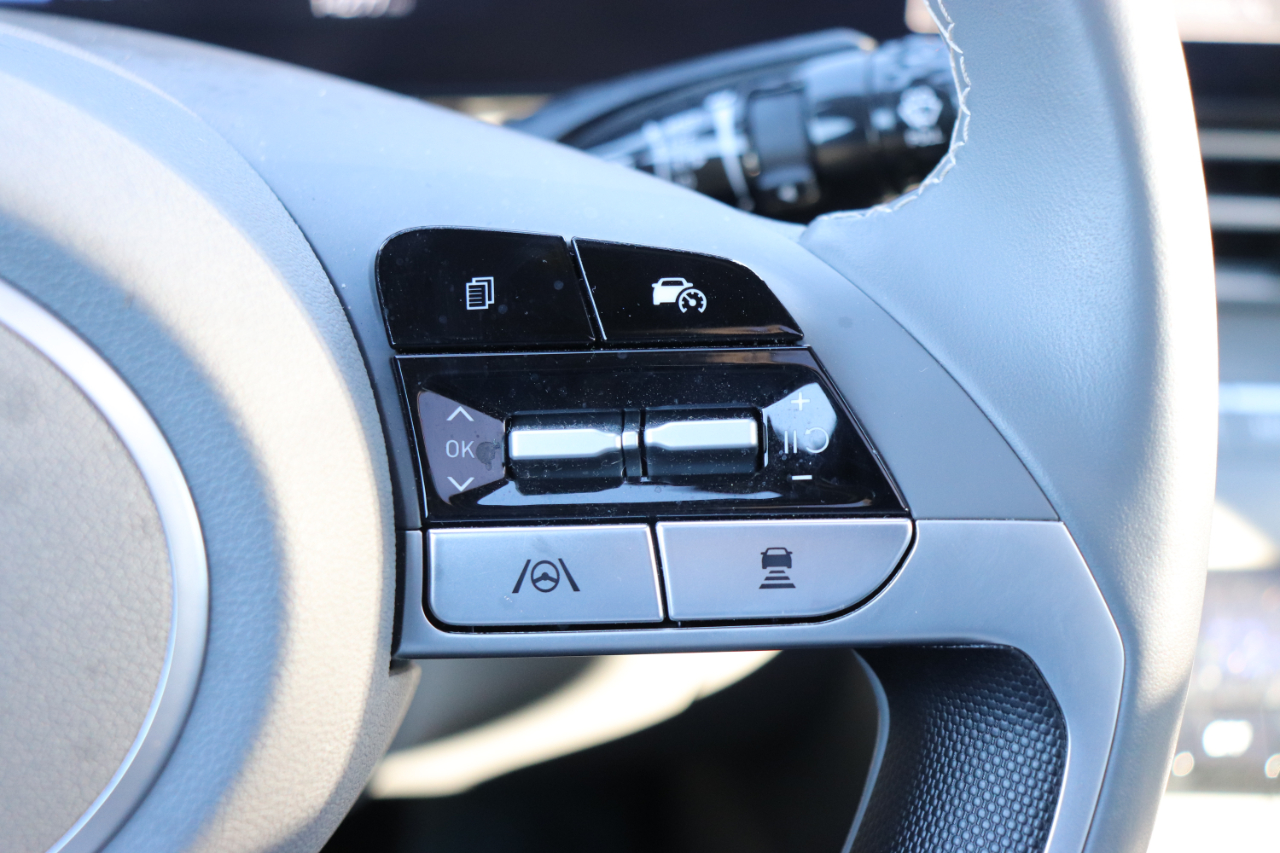 Hyundai Elantra SEL Convenience IVT 2025