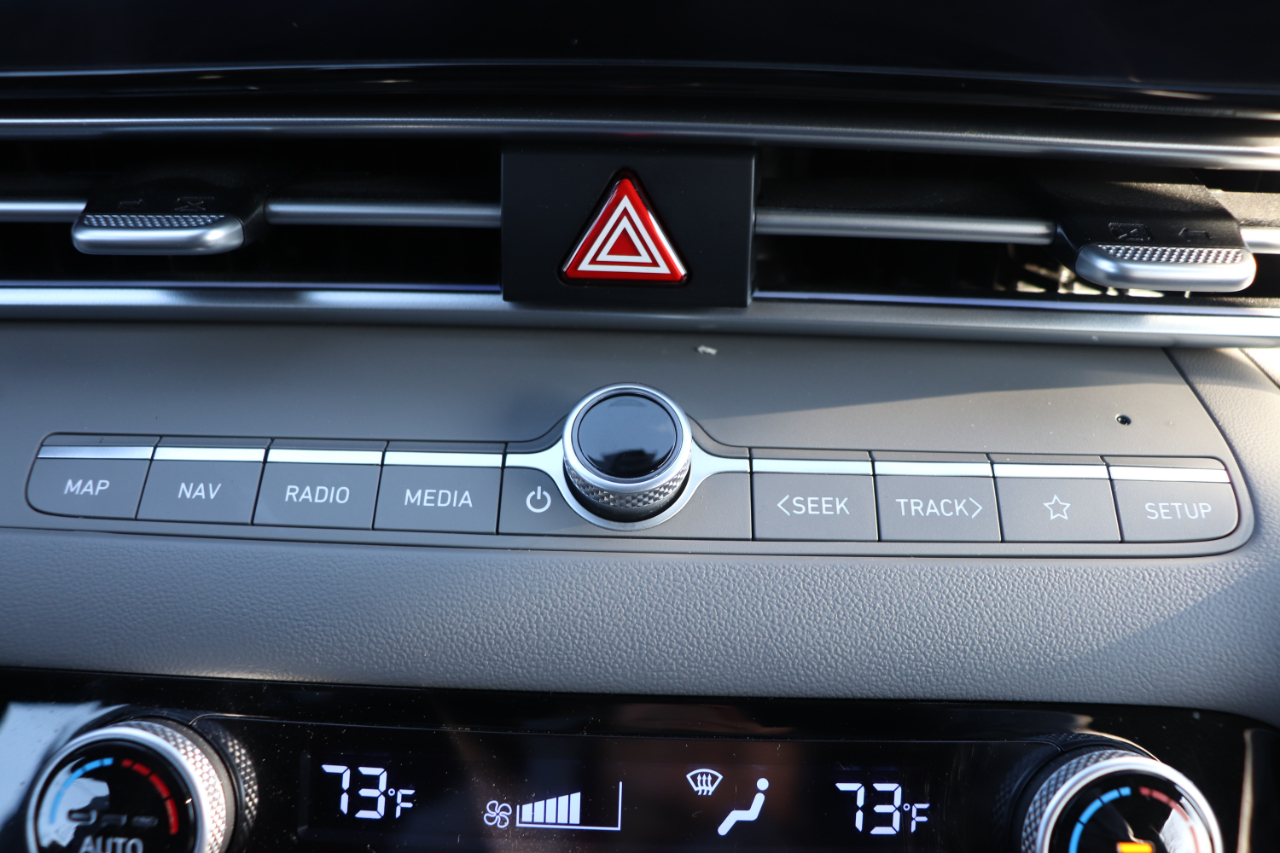 Hyundai Elantra SEL Convenience IVT 2025