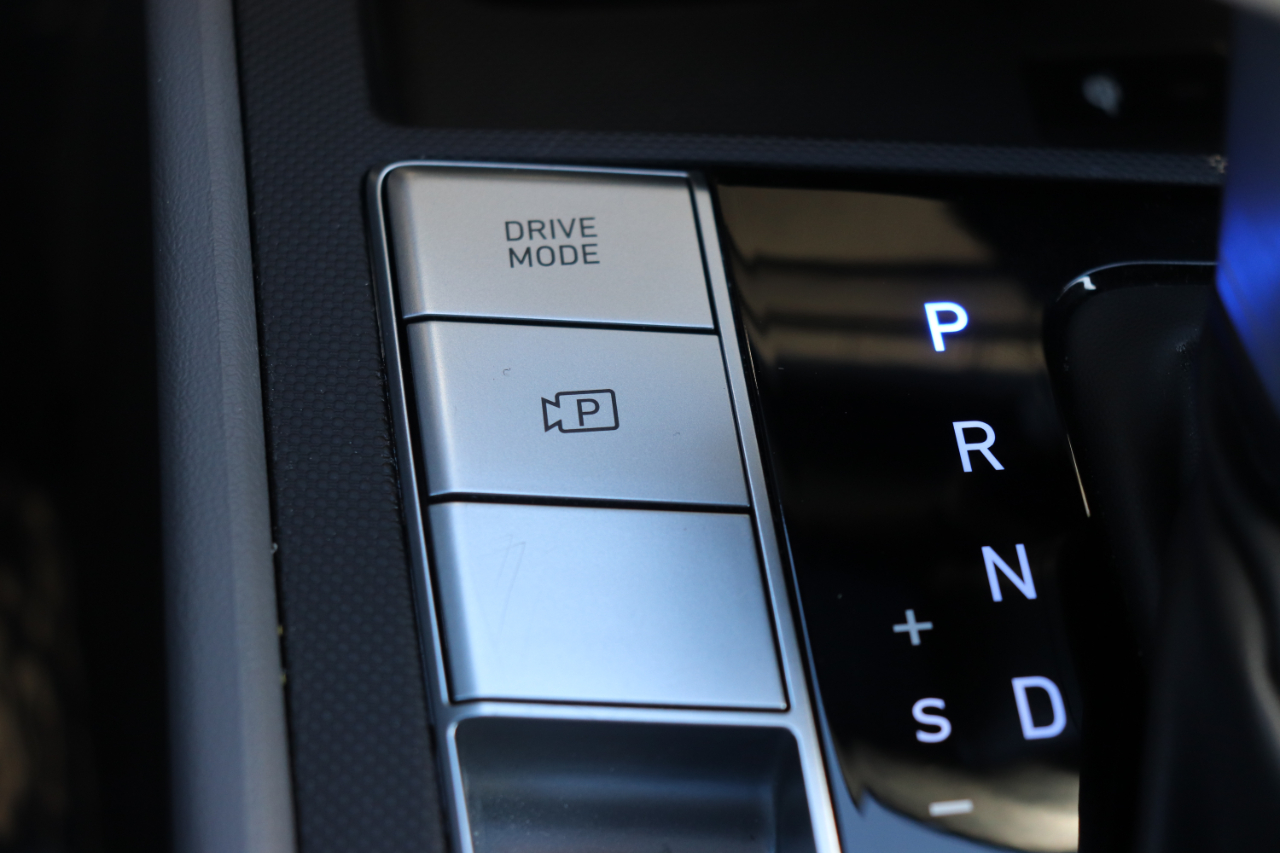 Hyundai Elantra SEL Convenience IVT 2025