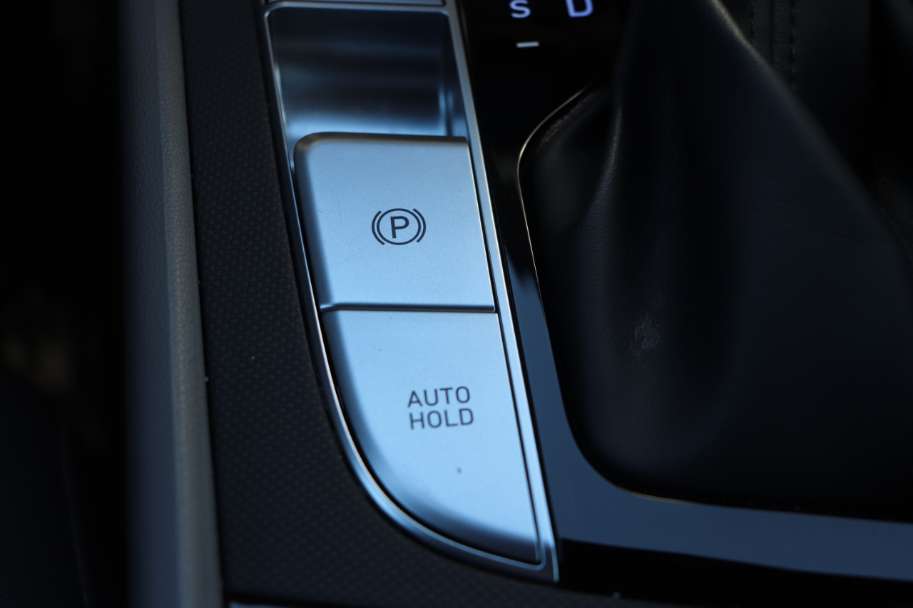 Hyundai Elantra SEL Convenience IVT 2025