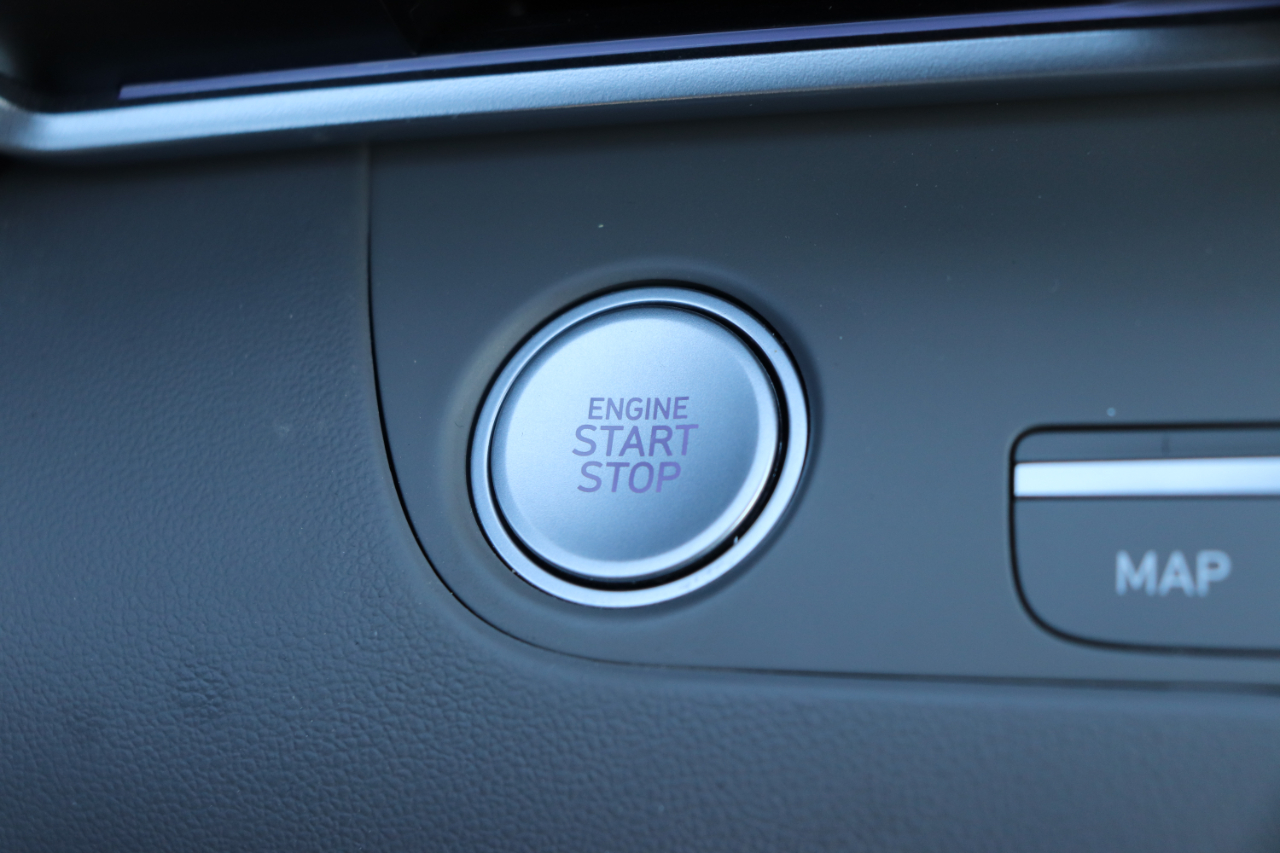 Hyundai Elantra SEL Convenience IVT 2025