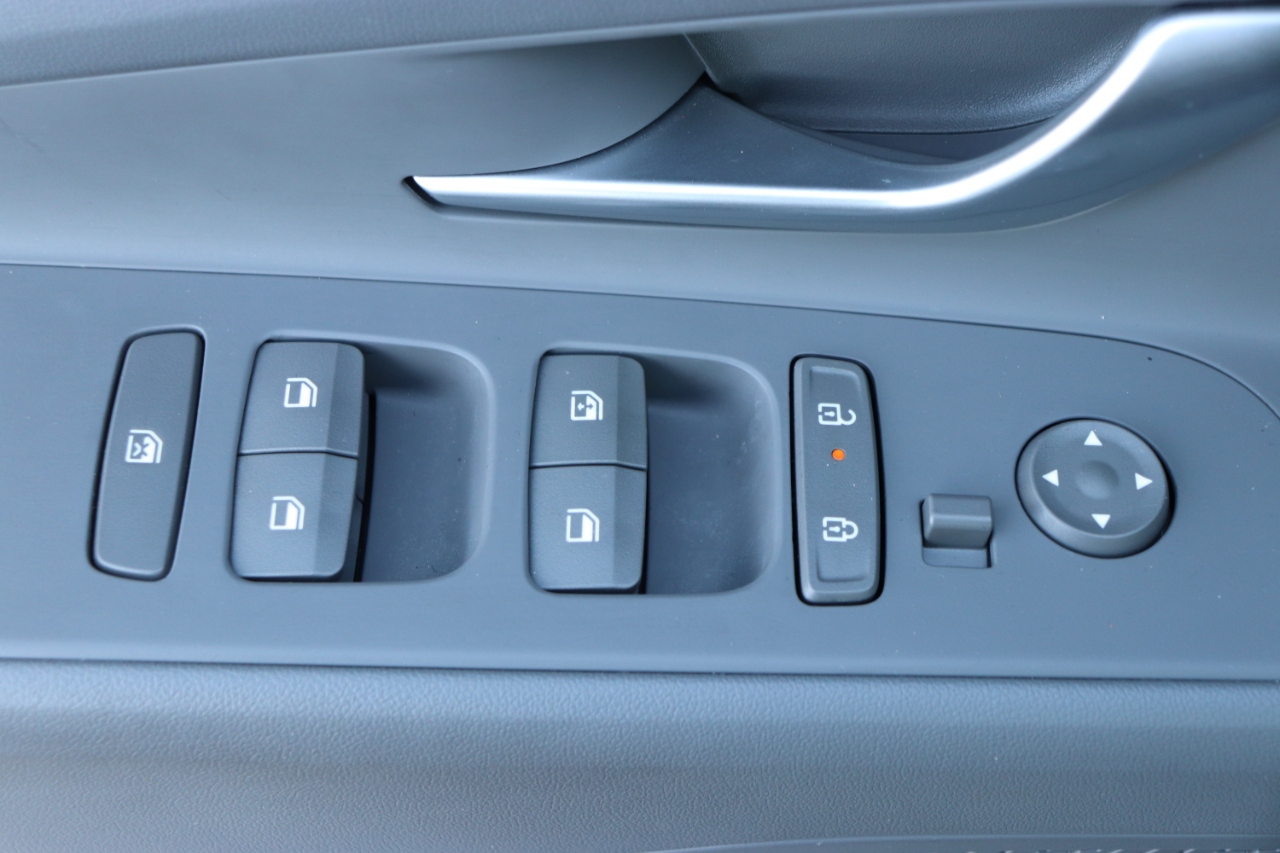 Hyundai Elantra SEL Convenience IVT 2025