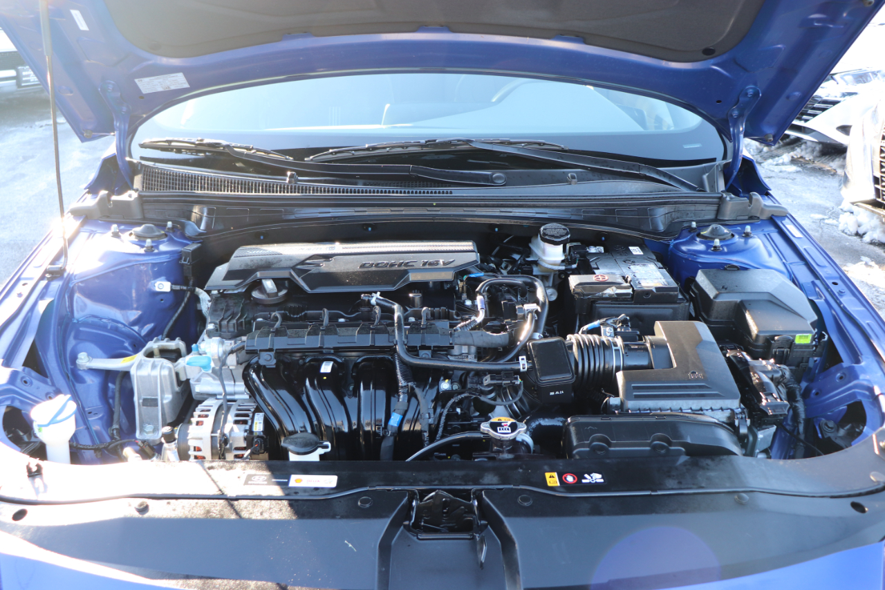 Hyundai Elantra SEL Convenience IVT 2025