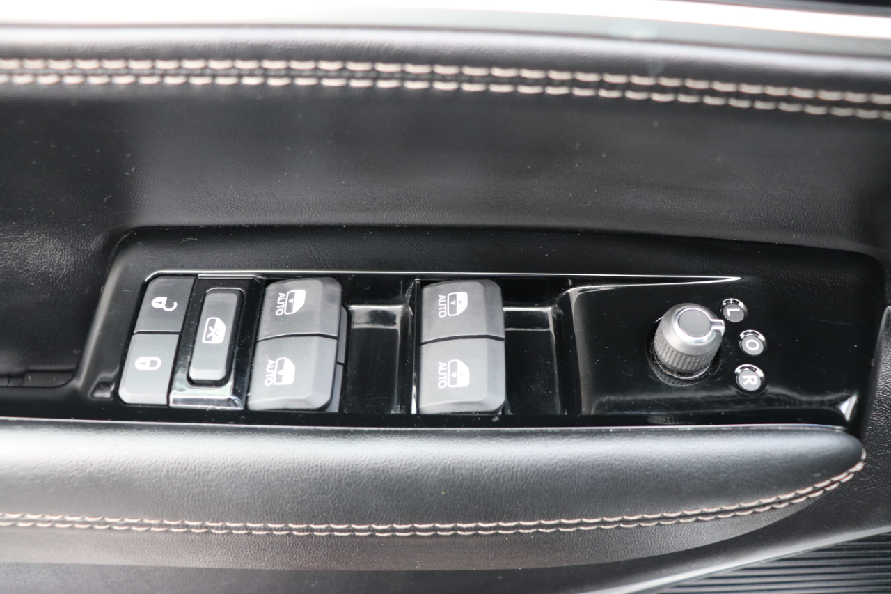 Jeep Wagoneer L Series II 4x4 2024