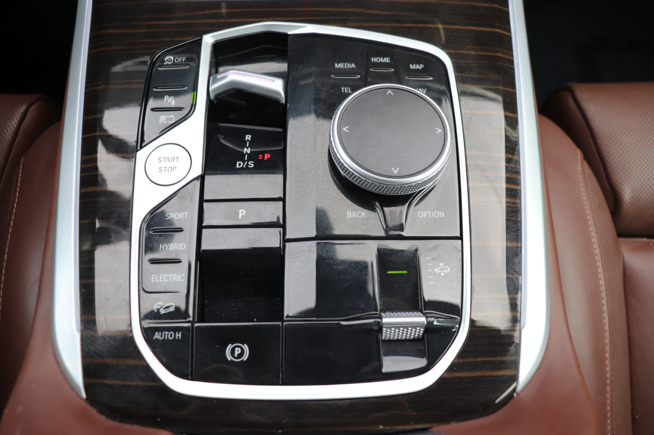 BMW X5 xDrive50e Plug-In Hybrid 2025