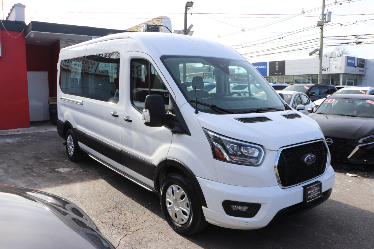 Ford Transit Passenger Wagon T-350 148" Med Roof XLT RWD 2023