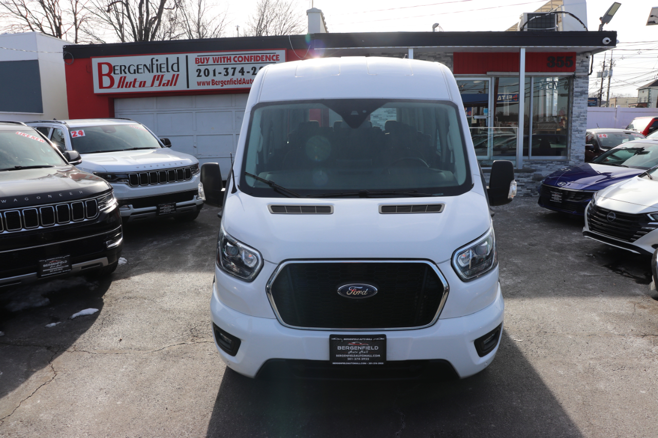 Ford Transit Passenger Wagon T-350 148" Med Roof XLT RWD 2023