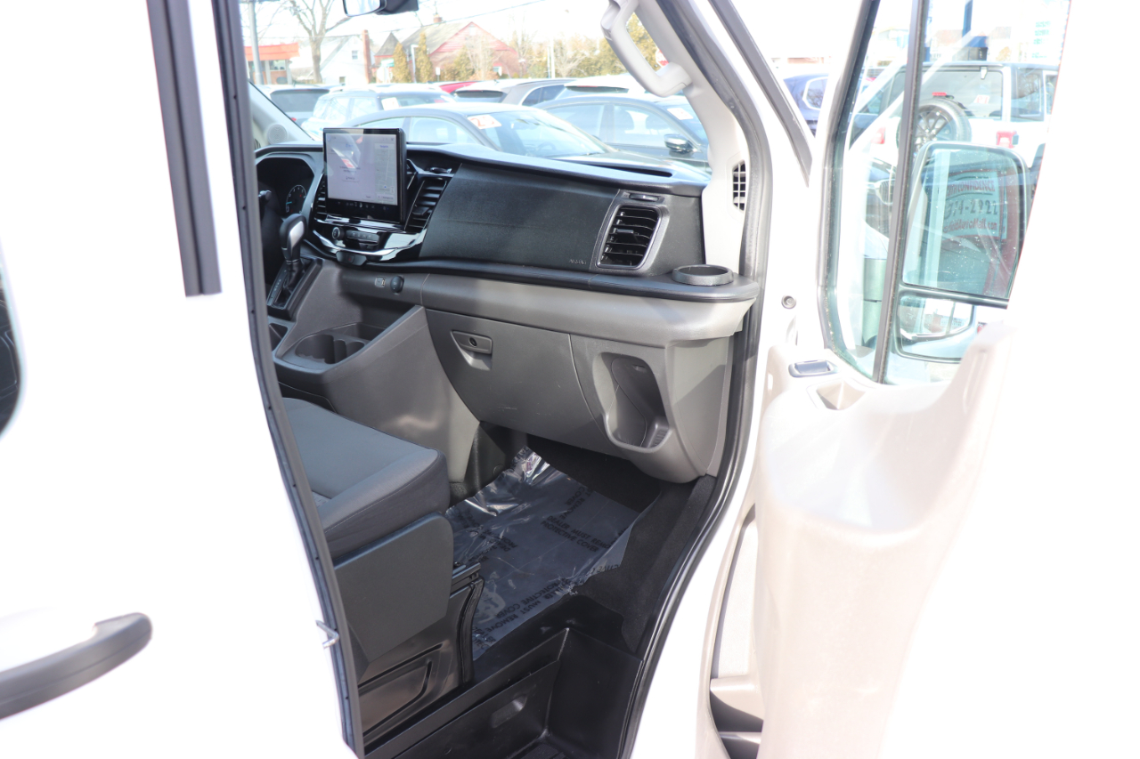 Ford Transit Passenger Wagon T-350 148" Med Roof XLT RWD 2023
