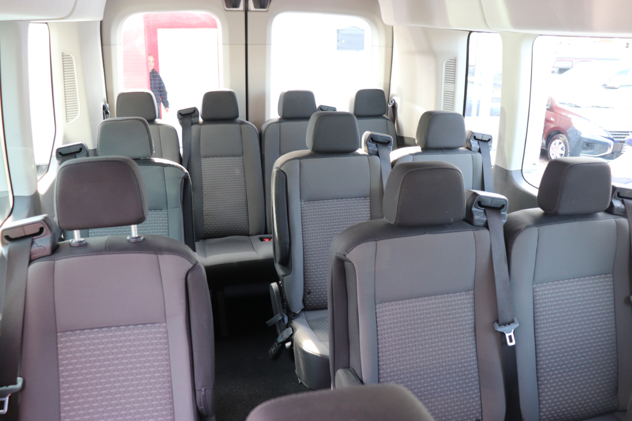 Ford Transit Passenger Wagon T-350 148" Med Roof XLT RWD 2023