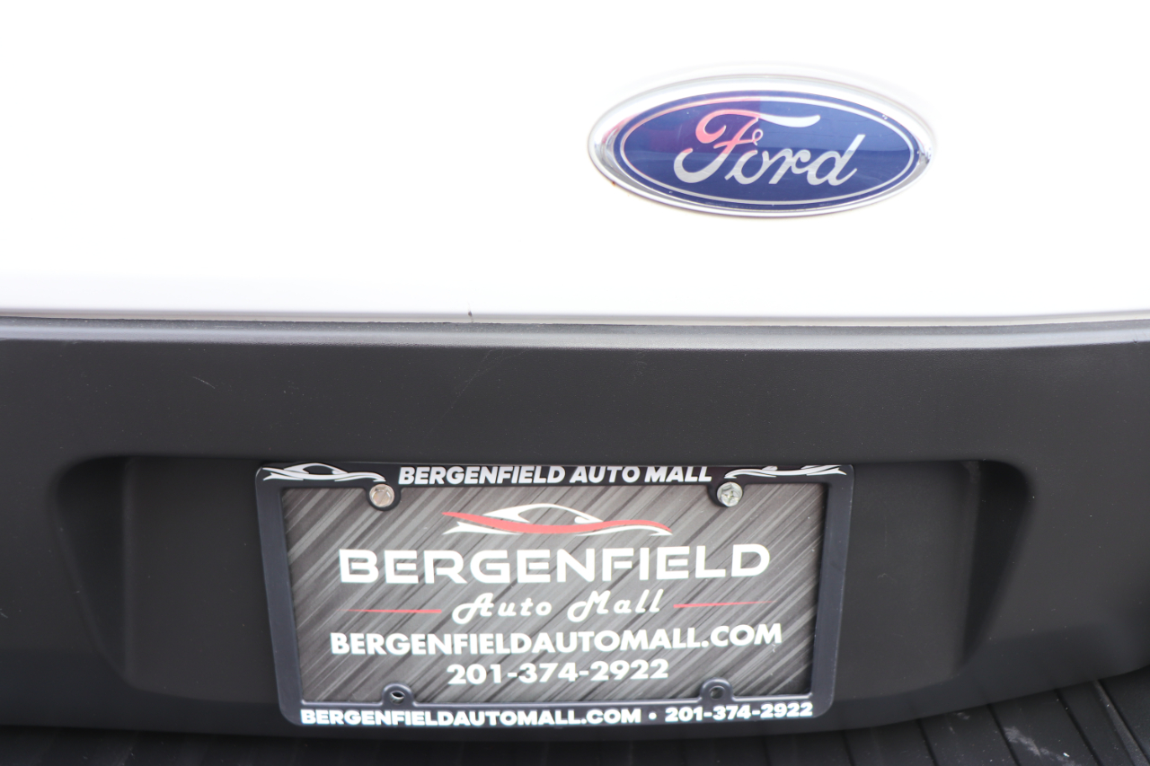 Ford Transit Passenger Wagon T-350 148" Med Roof XLT RWD 2023