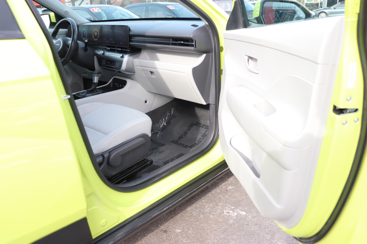 Hyundai Kona SEL FWD 2024